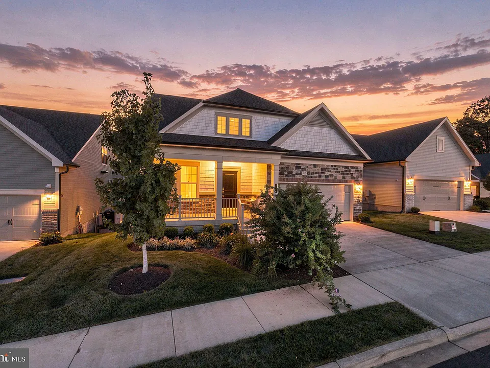 15795 Gardenia Ridge Way