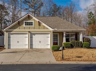 205 Winthrope Dr, Woodstock, GA 30188