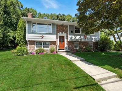 9 Heritage Cir, Johnston, RI, 02919