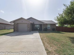 212 Osage Ave, Geronimo, OK 73543