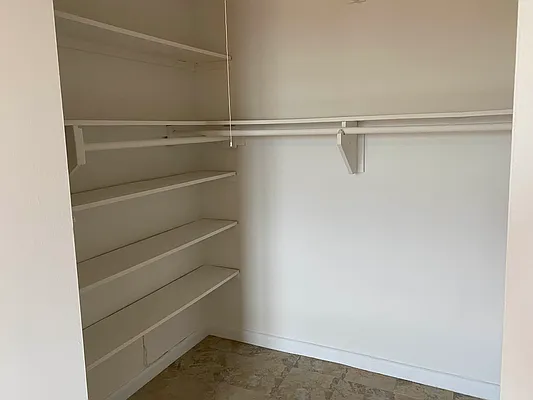 Sold by Diamond Real, Inc. | media 21