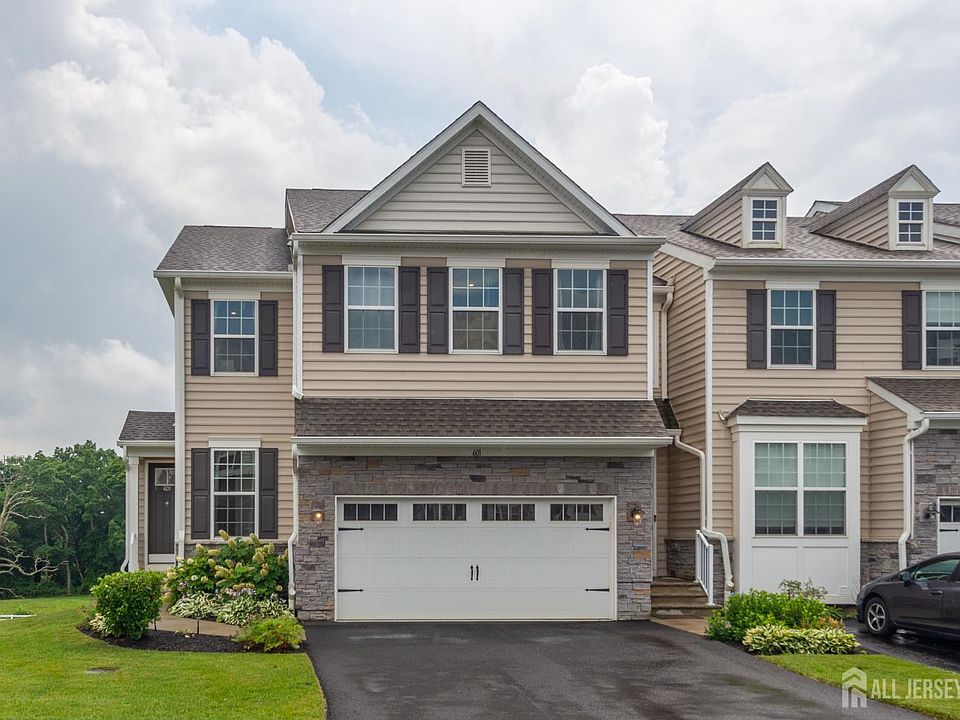 1st image of 601 Charleston Dr #601