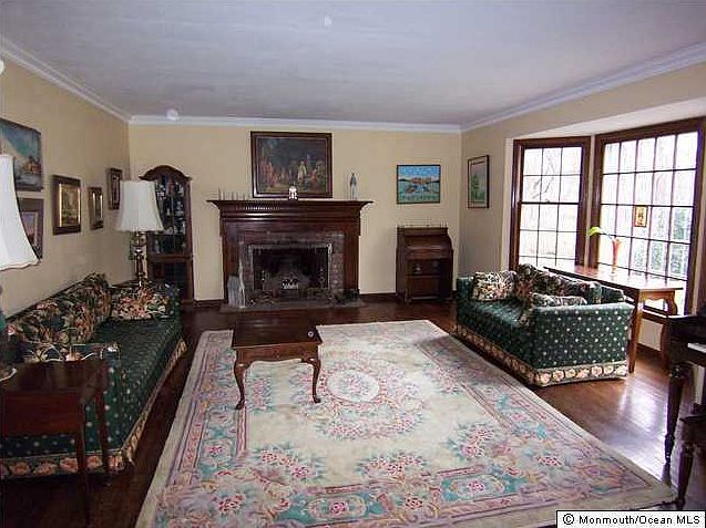 2nd image of 27 Rimwood Drive