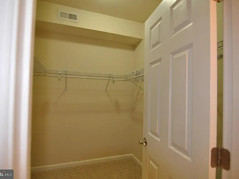 Bedroom1 closet 2