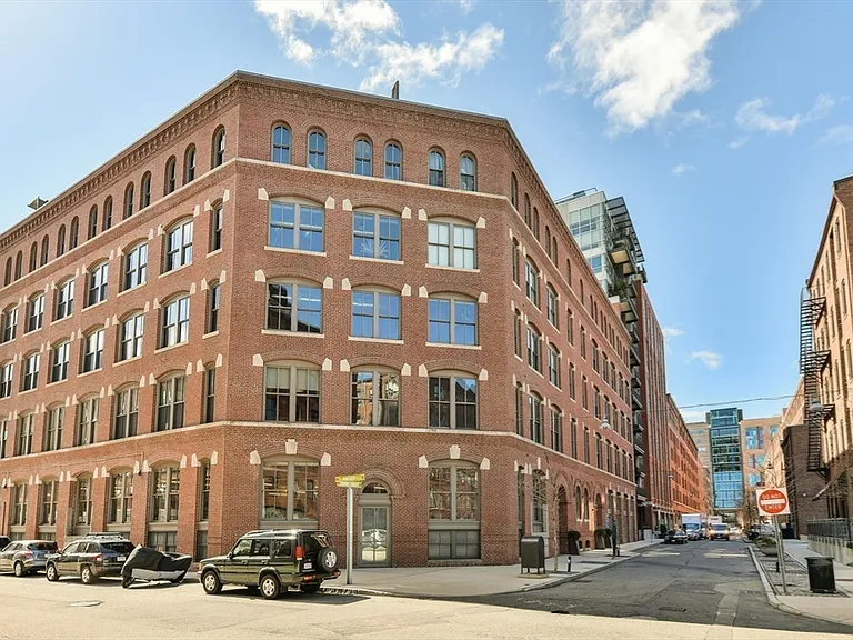 35 Channel Center St #206 — Photo 11