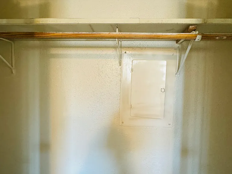 206 10th St — Photo 10