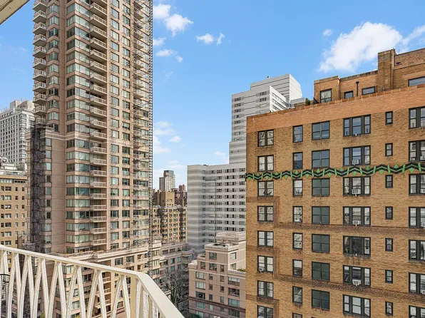 1160 3rd Avenue image 5 of 7