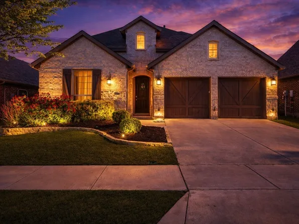 863 Forest St, Aubrey, TX 76227
