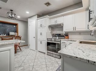 24 Ridgecrest Dr, Chickasha, OK 73018