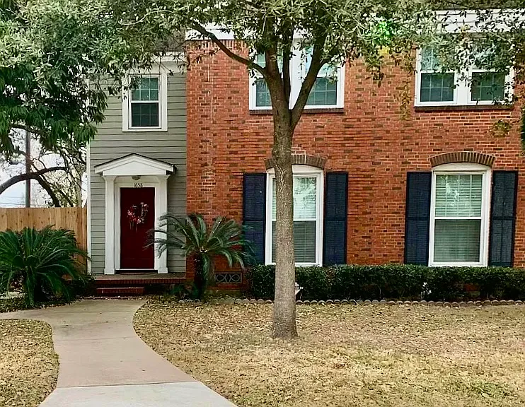1658 Colquitt St — Photo 1