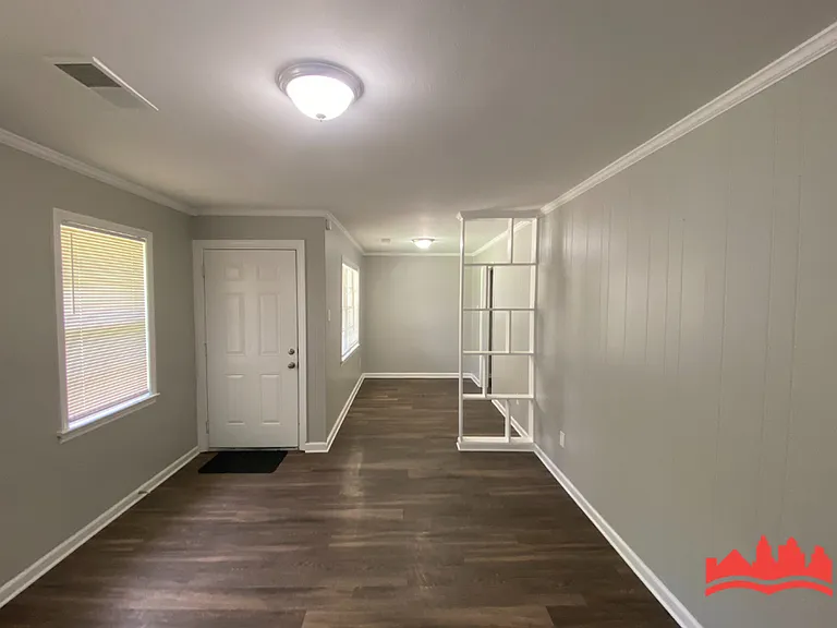 2370 Hillside Ave — Photo 7