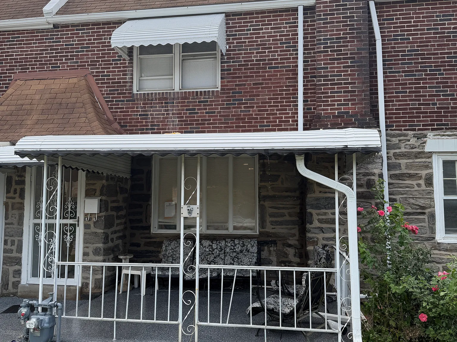 3 bed, 1239 sqft, $2,550 — Photo 1