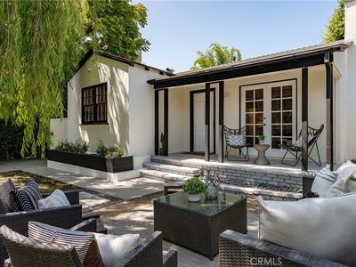 3545 Ashwood Ave, Los Angeles, CA, 90066