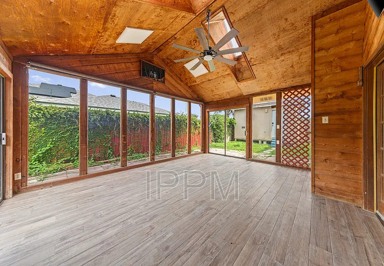 609 Inverary Dr — Photo 24