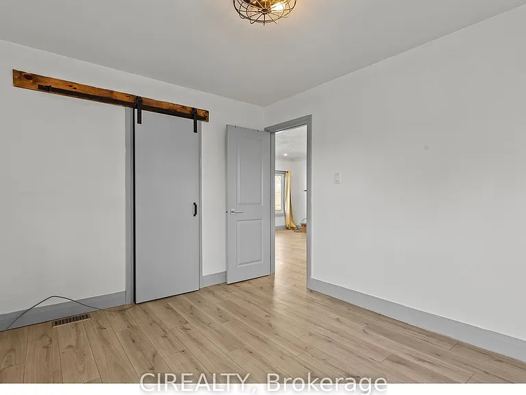 14 Elmwood Ave — Photo 12