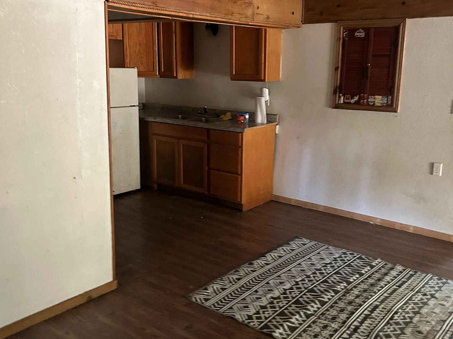 3 bed, 828 sqft, $875 — Photo 2
