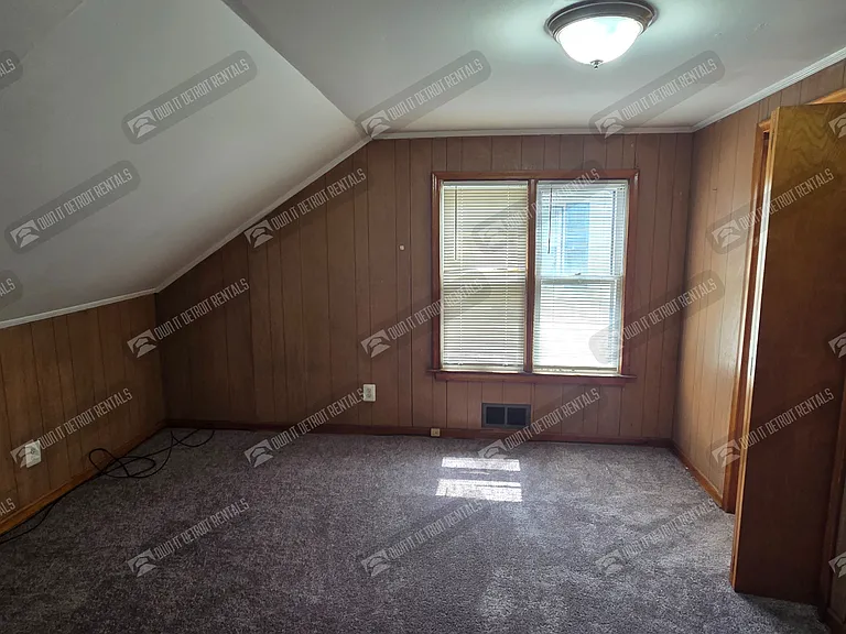 9245 Archdale St — Photo 16