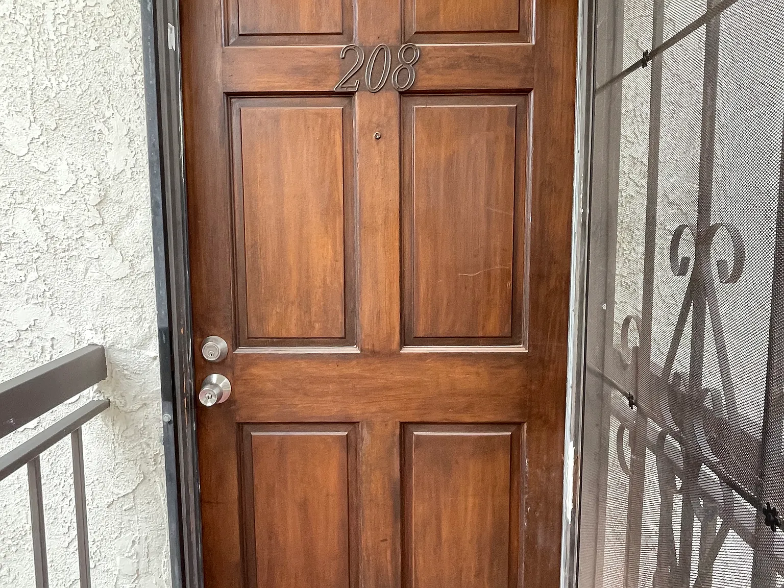 2 bed, 1100 sqft, $2,700 — Photo 2