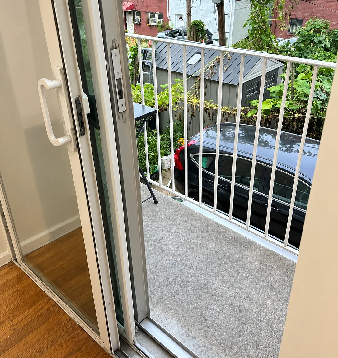 3 bed, 900 sqft, $1,400 — Photo 4