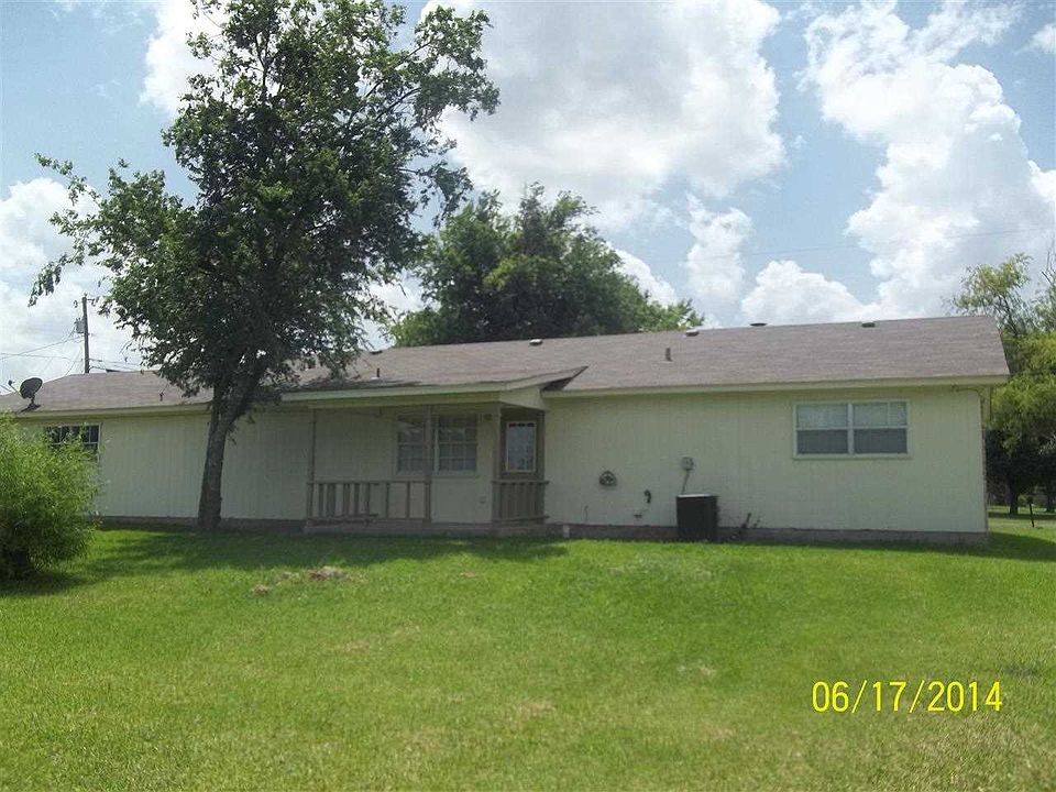 1st image of 695 Western Dr