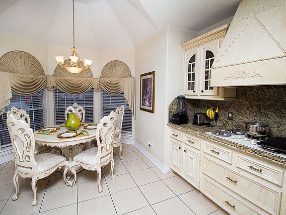 4th image of 6215 Hamblen Dr