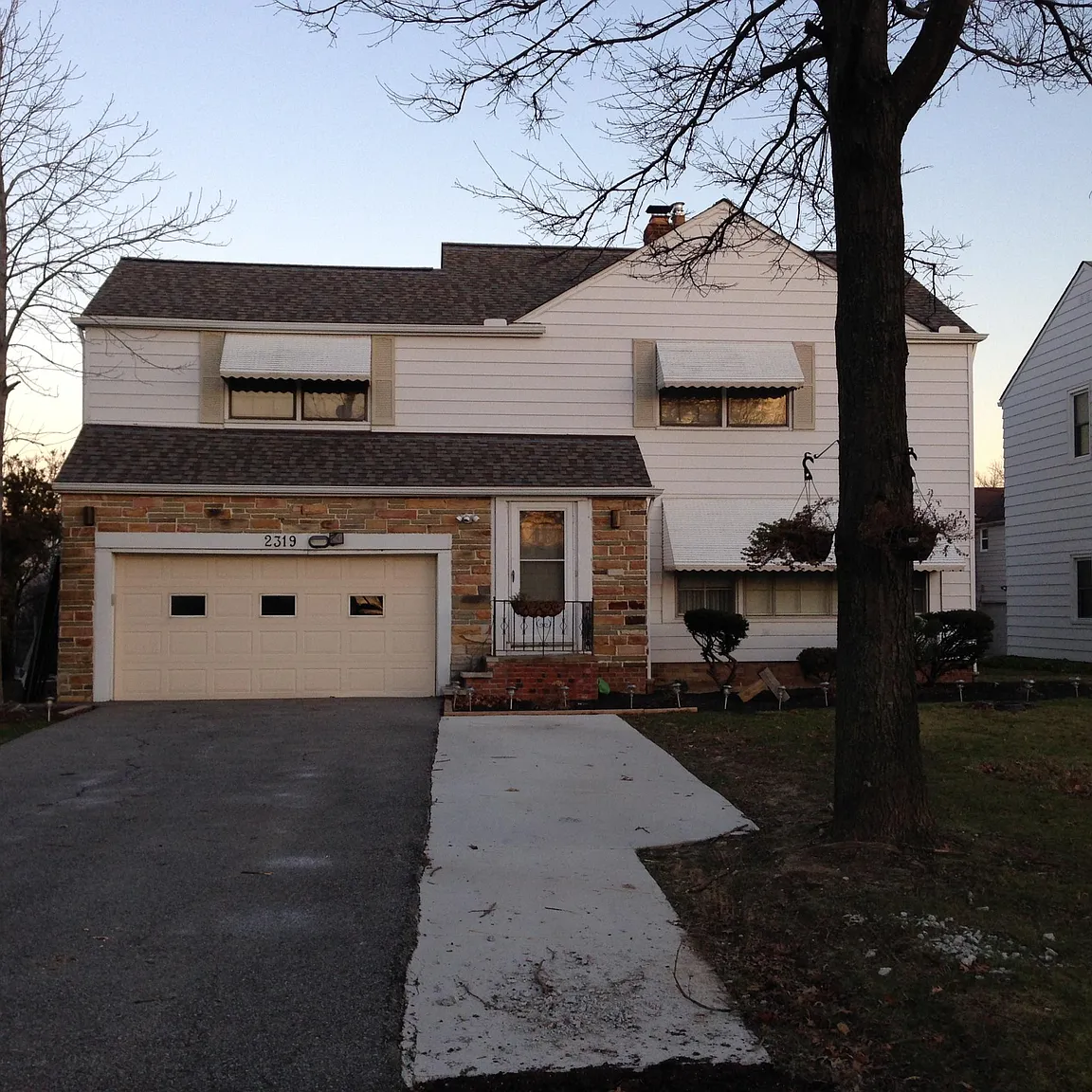 2319 S Green Rd photo 1