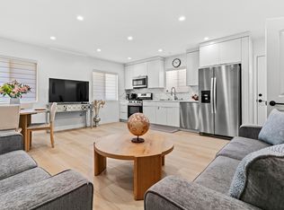 6712 Ventura Canyon Ave, Van Nuys, CA 91401