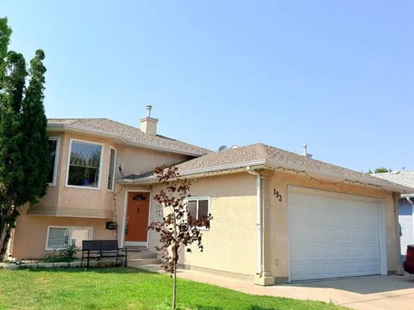 193 NW Uplands Blvd N, Lethbridge, AB T1H 6K5