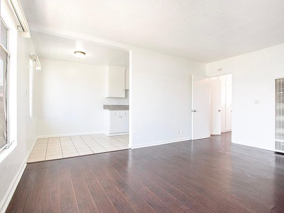 2nd image of 3881 Potomac Ave