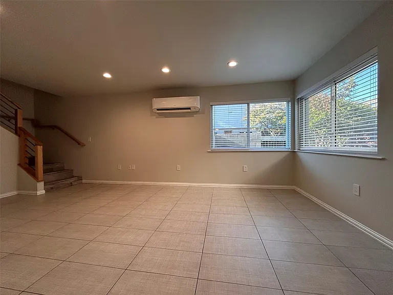 8922 Trone Cir #A — Photo 10