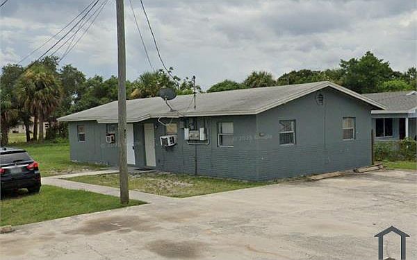 2nd image of 1203 Avenue L #B