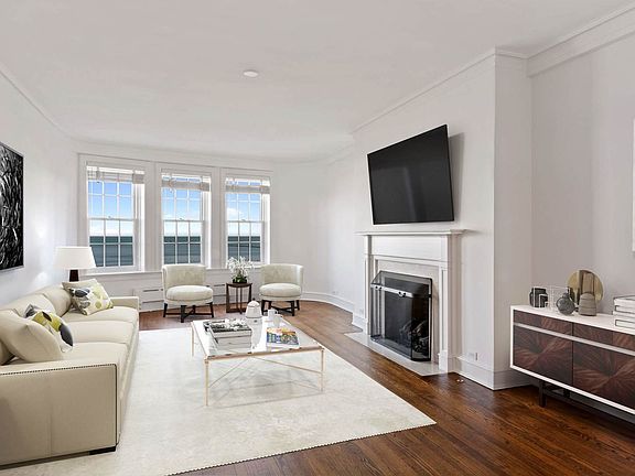 4th image of 1120 N Lake Shore Dr #6A