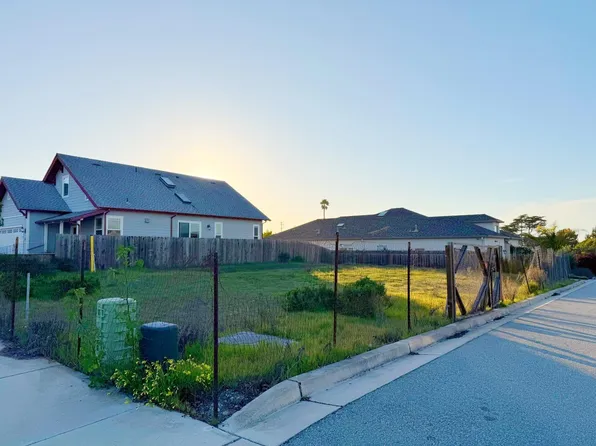 3055 California Ave, Marina, CA 93933