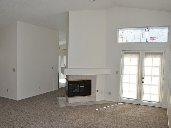 FrenchDoors/Fireplace
