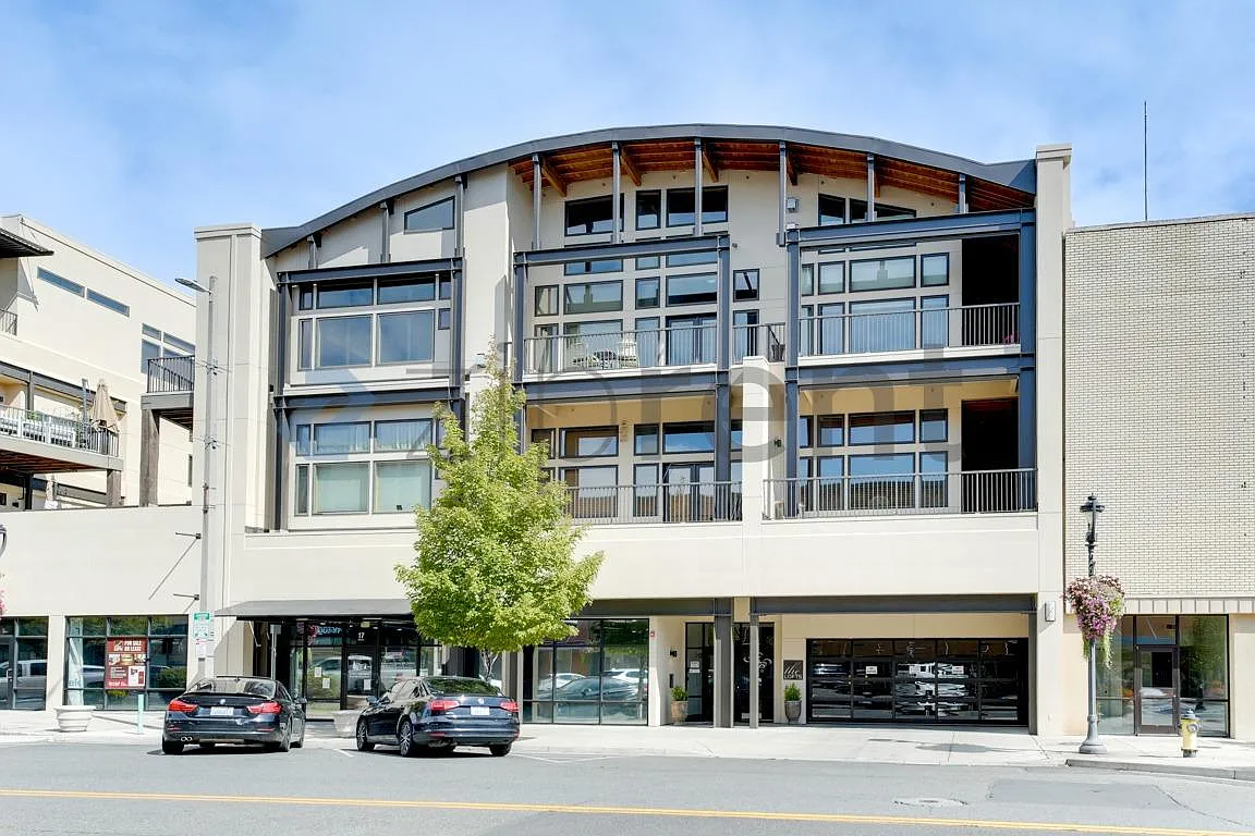 1 bed, 978 sqft, $1,800 — Photo 1