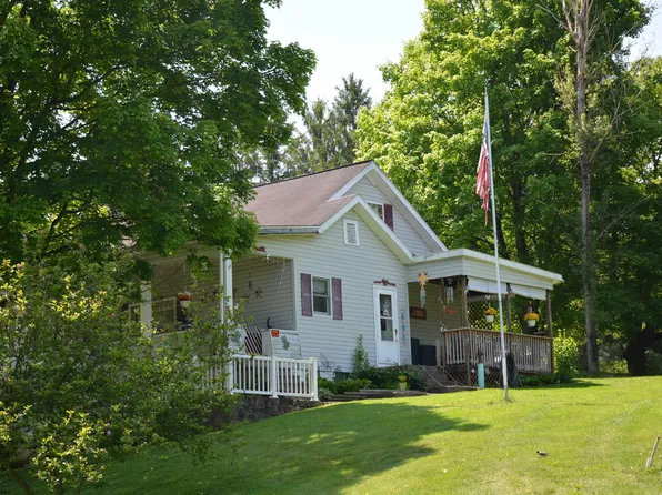2222 Pleasant Valley Rd, Fairmont, WV 26554