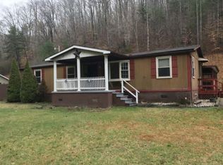 2435 Childress Rd, Alum Creek, WV 25003