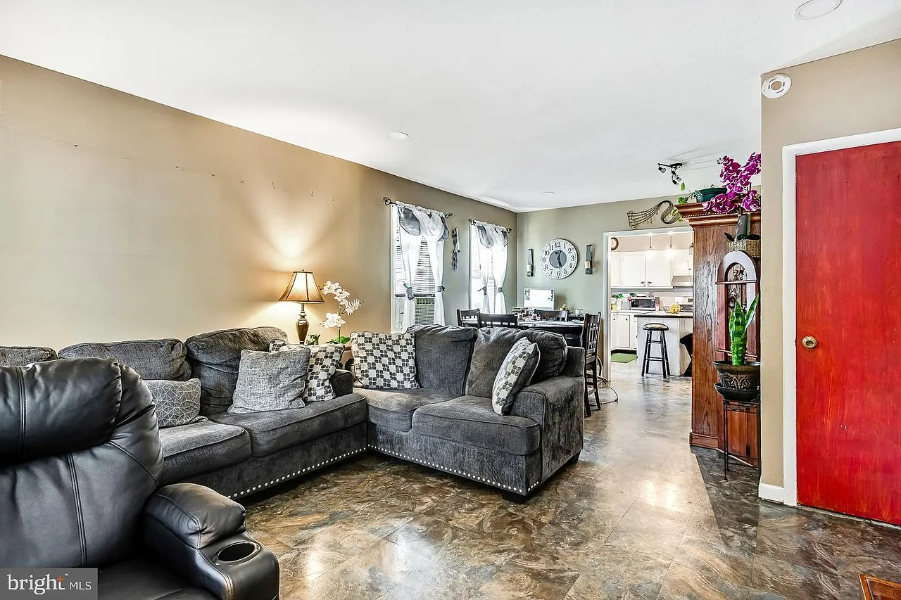 2 bed, 1060 sqft, $1,500 — Photo 1