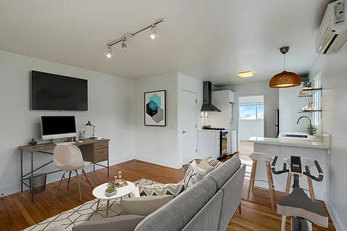 1822 Bellevue Ave Photo 1
