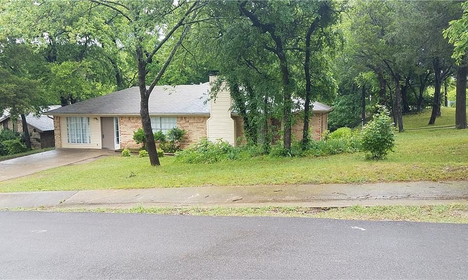 1st image of 239 Softwood Dr