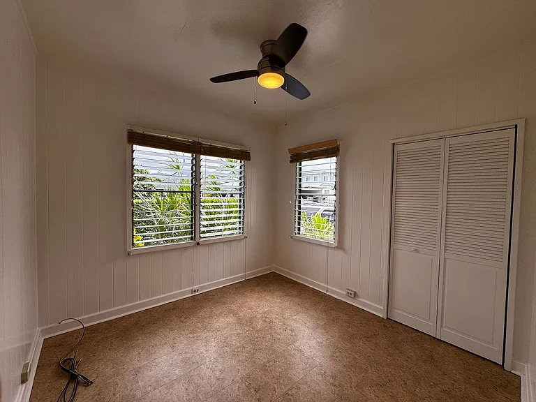 3317 Hinano St — Photo 10