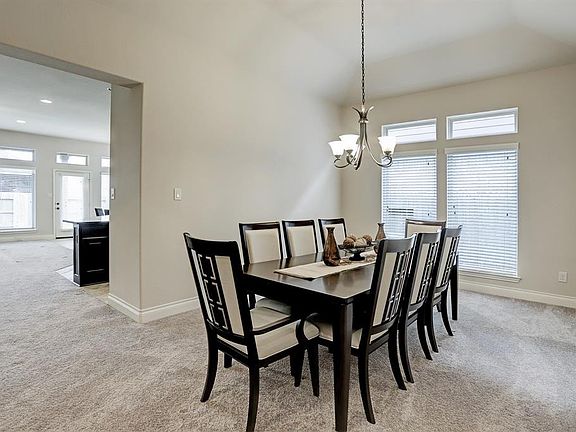 4th image of 17527 Woodfalls Ln