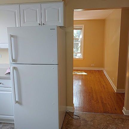 2nd image of 2630 W Summerdale Ave APT 1W