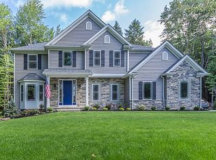 8510 Century Ln, Novelty, OH 44072