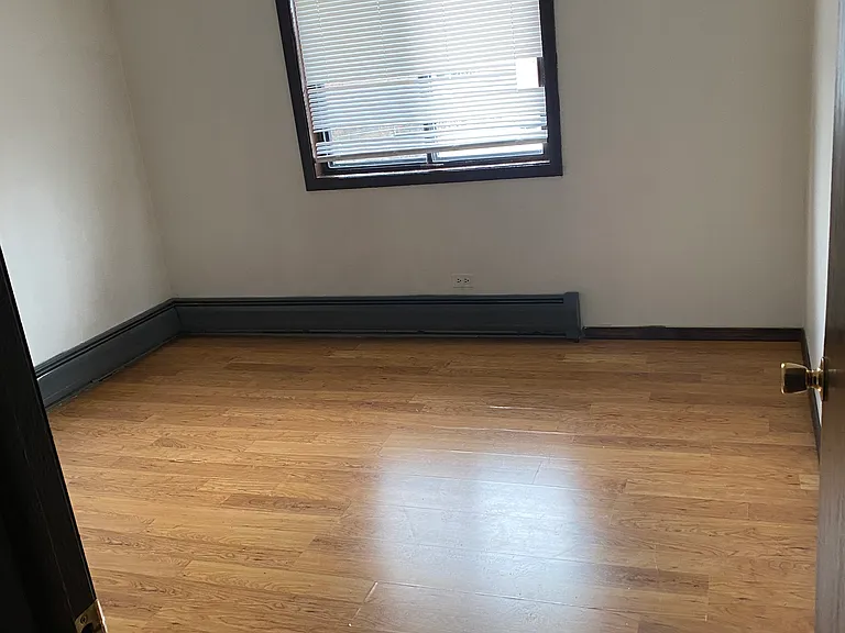 Independence Ct — Photo 3