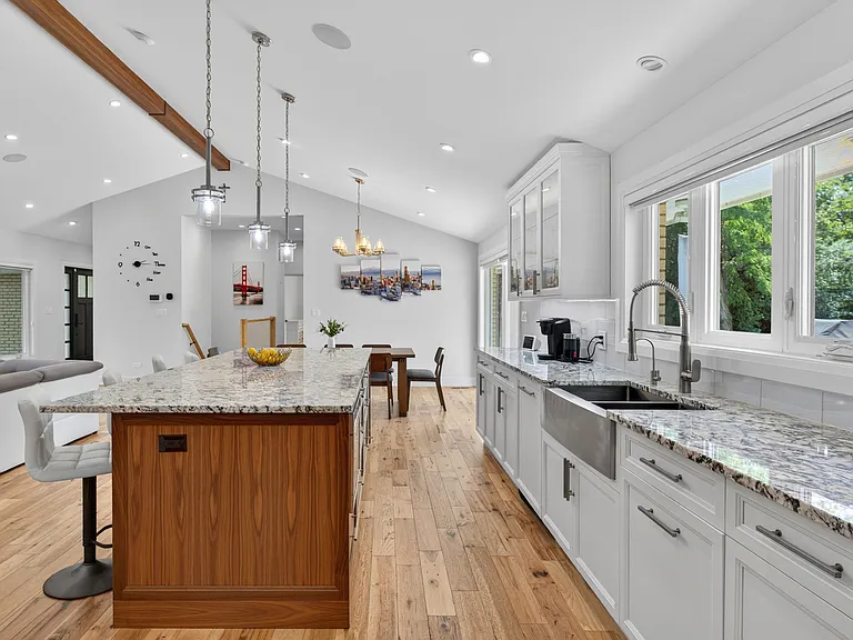 13 Eton Ct — Photo 7