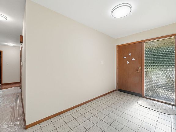 4th image of 9041 S 84th Ct
