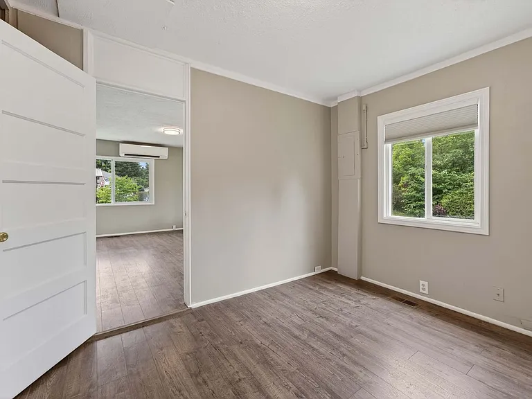 2401 NE Everett St — Photo 14