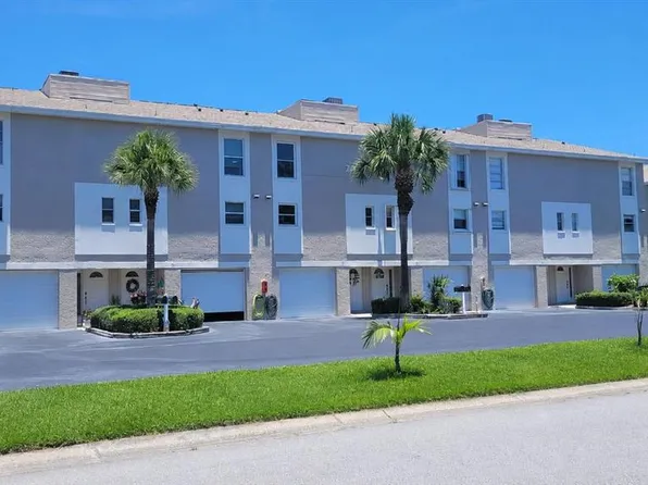 255 Capri Cir N APT 17, Treasure Island, FL 33706