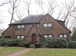 16 Caroline Park, Newton, MA 02468